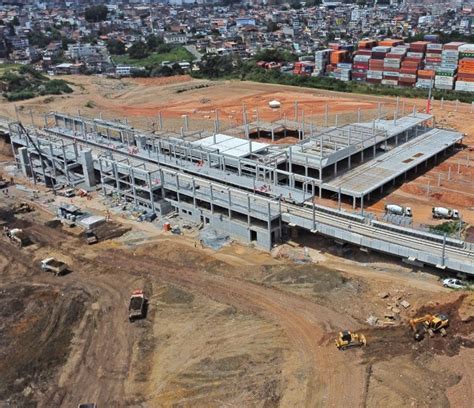 Metrô chega à estação Águas Claras Cajazeiras pela primeira vez vídeo