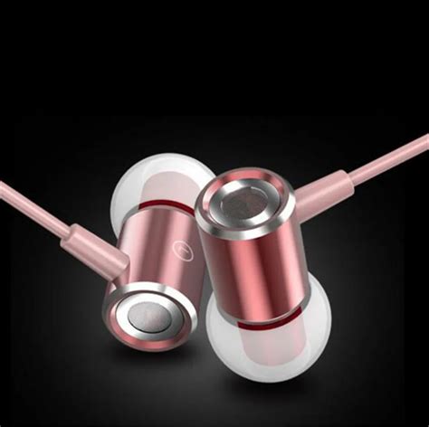 Metal In Ear Micro Earphone Magnetic Clarity Mini Ear Bass Earbuds Stereo Sport Earphone For