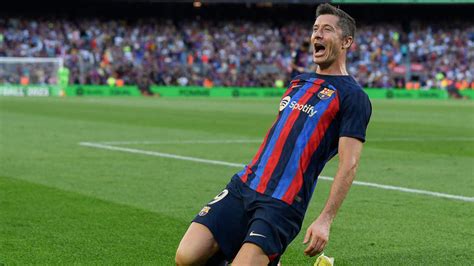 Ver Gol Barcelona Robert Lewandowski Se Luci Con Un Golazo De Taco En