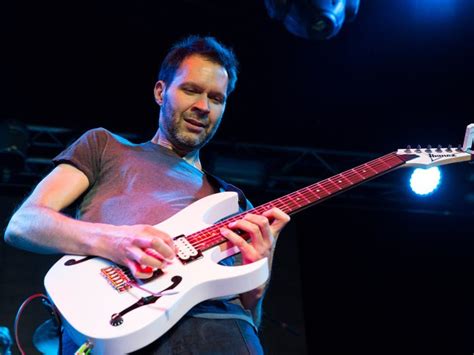 Paul Gilbert To Honour British Greats Zeppelin Sabbath And Spice Girls