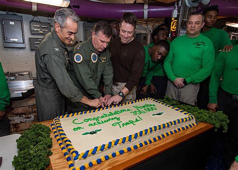 Oldest Aircraft Carrier In The World Nails 350 000th Aircraft Trap