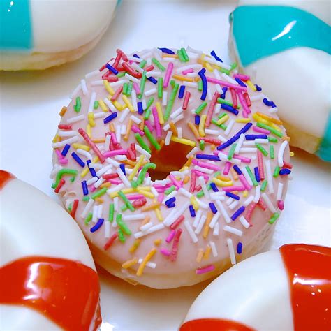 Krispy Kreme Doughnuts Aloha Summer Doughnut Mini5 Dtimes