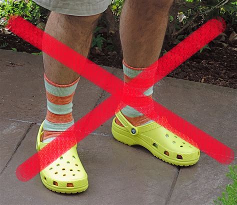 How to Wear Socks With Crocs