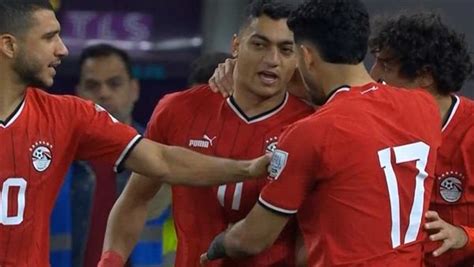 الشوط الأول منتخب مصر يتقدم على نيوزيلندا بهدف مصطفى محمد