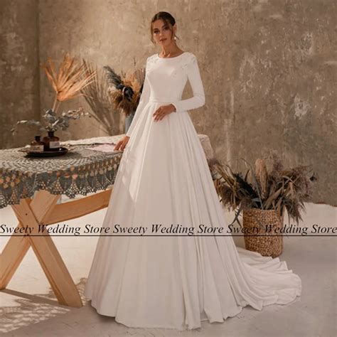 Elegant Wedding Dress Jiayigong Round Neck Long Sleeves Beading Pearls