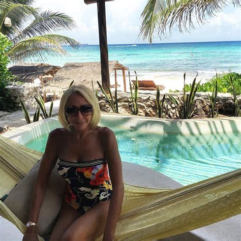 Laura Bozzo No Se Cansa De Presumir De Su Figura En Bikini A Sus A Os Mirala C Mo Se Ve
