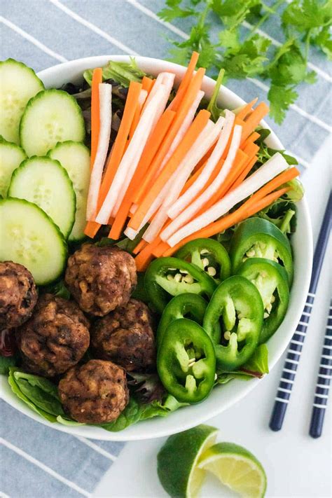 Easy Banh Mi Salad With Pork Meatballs | Cupcakes & Kale Chips