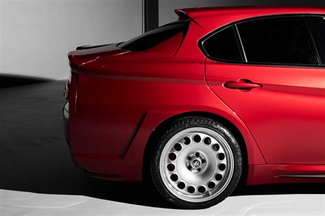 Photo Alfa Romeo Giulia Erreerre Fuoriserie Roues Un Restomod