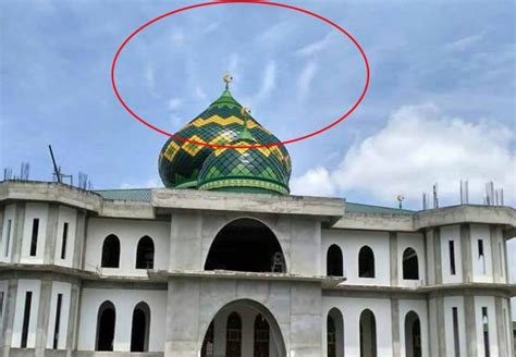 Subhanallah! Awan Lafaz Allah Muncul di Atas Qubah Masjid Taqwa Pekanbaru - cakaplah.com ...