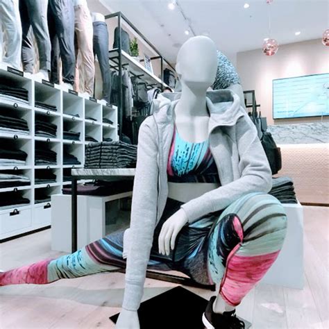 Lululemon Shinjuku Marui Harumari Tokyo