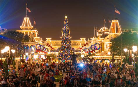 Disney World Christmas 2021 Ultimate Guide - Disney Tourist Blog