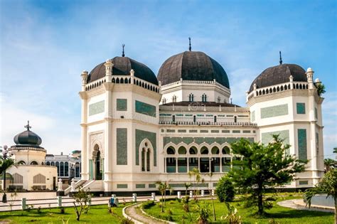 Grand Mosque Medan stock photo. Image of hiking, history - 31776402