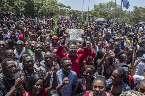 Students shut down University of Zimbabwe | GroundUp