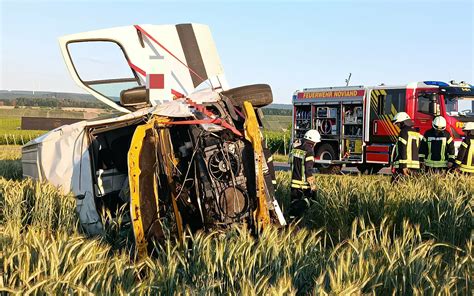 Rettungshubschrauber Im Einsatz Schwerer Unfall Transporter