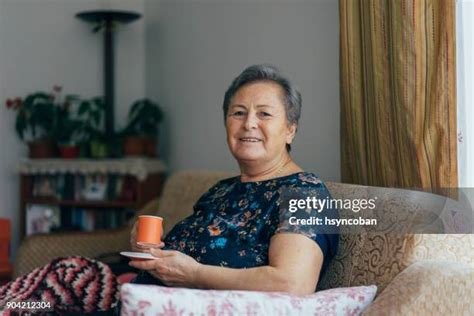 Turkish Woman Photos and Premium High Res Pictures - Getty Images