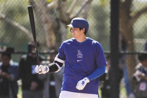 Dodgers' Shohei Ohtani sets spring training goal of 50 at-bats - Los ...