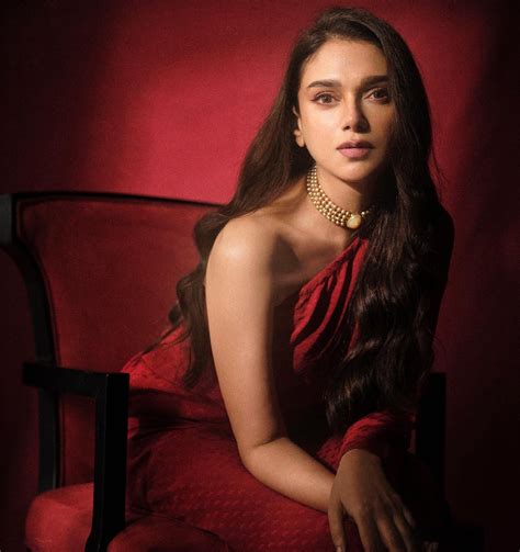 Aditi Rao Hydari : r/SuperModelIndia