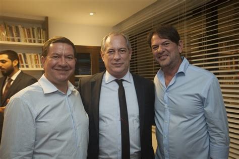 Briga entre Cid e Ciro Gomes saiba quem é quem na família dos irmãos e