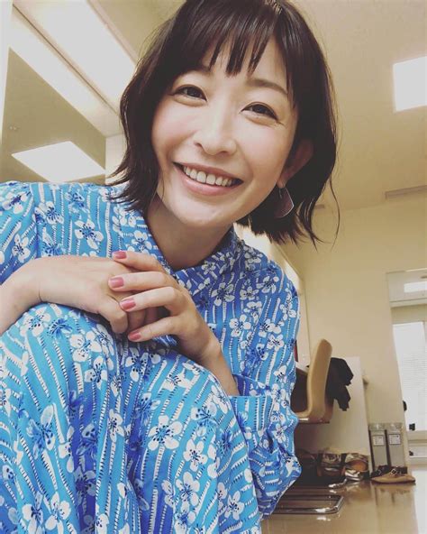 小野真弓さんのインスタグラム写真 小野真弓instagram 「おはようございます☔️ 雨降り月曜日🐸🍃新しい週が始まりました。 気になる事、心配な事は沢山ありますが、、 心穏やかに