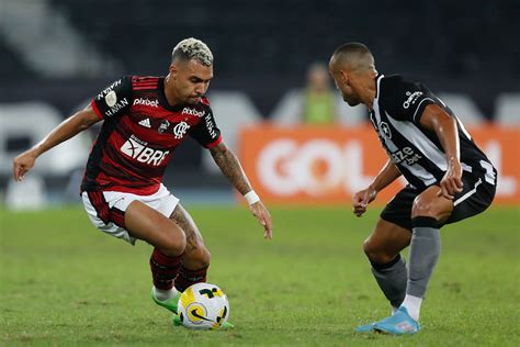 Botafogo Corinthians Veja Todos Os Detalhes Sobre O Futuro De Matheuzinho