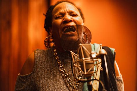 Meet Laura Jasorka A Naked Rock Climber Jamaica Observer