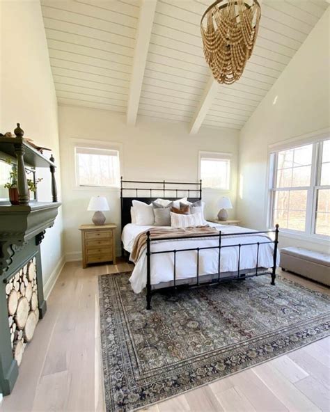 Modern Farmhouse Bedroom With Indoor Fireplace Soul And Lane