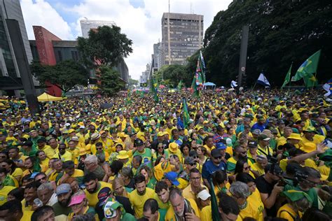 Bolsonaro Reúne Multidão Na Paulista Em Ato Para Mostrar Força Política