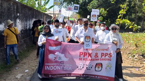 Sosialisasikan Pemilu Ppk Pps Kecamatan Ganding Meriahkan Pawai