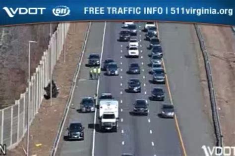 Vdot Northern Va On Twitter Update 2 Left Lanes Have Reopened Pls Be Cautious With Emergency