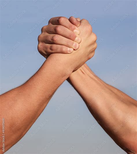 Foto Stock Hand Rivalry Vs Challenge Strength Comparison Man Hand Two