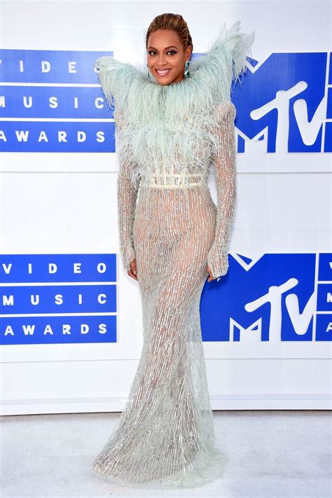 See All The Mtv Vma 2016 Red Carpet Looks Slideshow Vulture