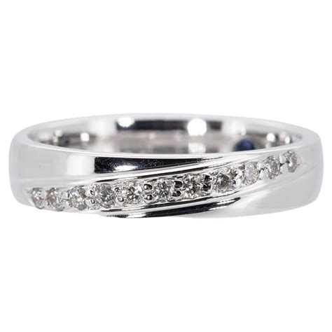 Gorgeous 18k White Gold Cartier Like Style Ring With 066 Ct Natural