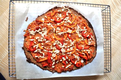 Healthy Like This: Recipe: Vegan Cauliflower Crust Pizza