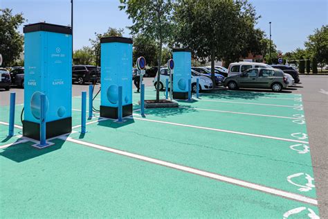 Transport Voitures électriques l objectif de 100 000 bornes n a pas