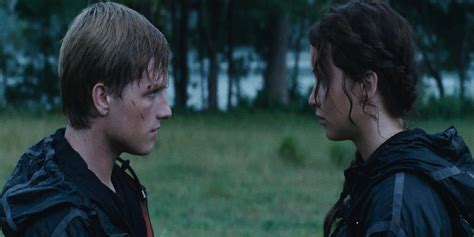 The Hunger Games 10 Most Shameless Things Peeta Ever Did