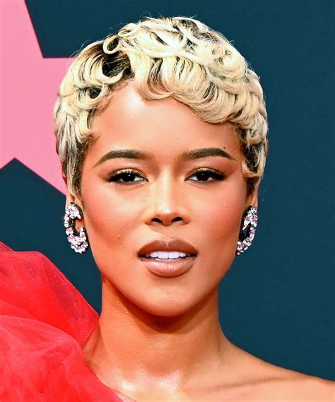 Serayah Light Blonde Pixie Haircut TheHairStyler