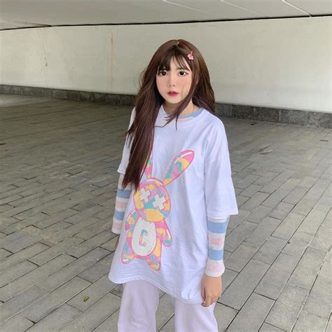 Chẳng những xinh đẹp như búp bê lai nữ hot girl Hà Thành còn đốt mắt netizen bởi body cuốn