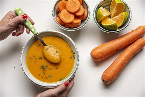 Sopa Creme De Cenoura Laranja T Na Mesa