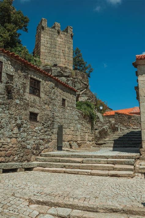 Las Casas Hicieron De Piedra Con El Callej N En Cuesta Y Torre Imagen