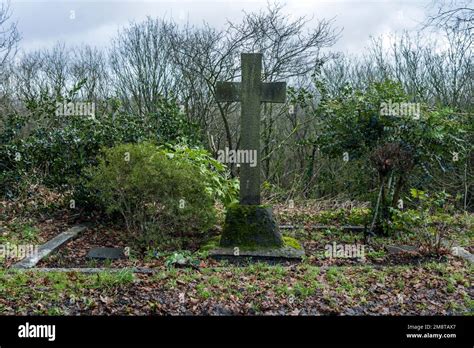 Penwortham Priory Cross. Church Lane, Penwortham Stock Photo - Alamy