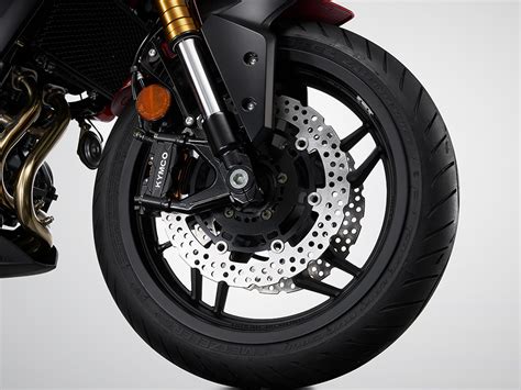 Cận cảnh mẫu xe naked bike siêu ngầu Sức mạnh ăn đứt Honda CB R trang bị vượt tầm giá