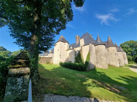 Airbnb Participe La Restauration De Ce Ch Teau Dans Le Morbihan