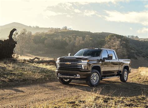 Chevy Silverado Zr First Look Don T Compare It To The Raptor Or