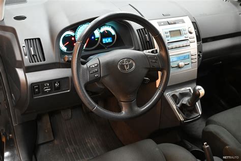 Toyota Corolla Verso Vvt I Linea Sol Om Suomiauto Vetokoukku