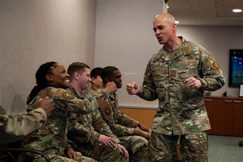 national air  space intel center