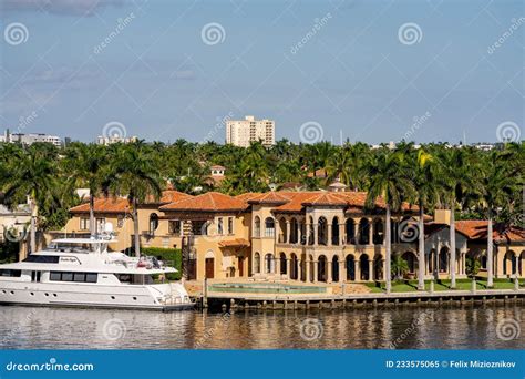 Photo Of A Luxury House Mansion And Yacht At Las Olas Fort Lauderdale