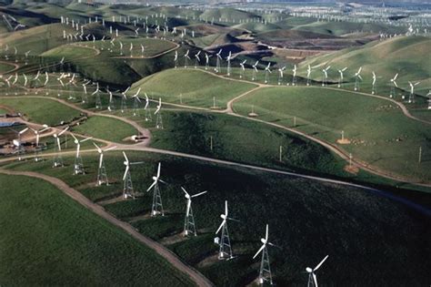 Dismantling under way at Altamont Pass | Windpower Monthly