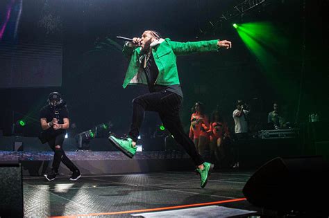 El Alfa Brings Dembow Movement to Joyous Madison Square Garden Show ...