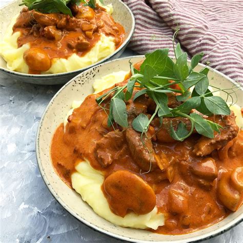 Bøf Stroganoff Opskrift med oksekød Mummum dk