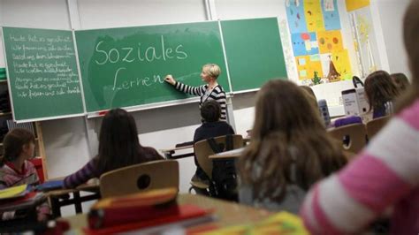 Pisa Jeder Sechste Deutsche Sch Ler Oft Mobbing Opfer